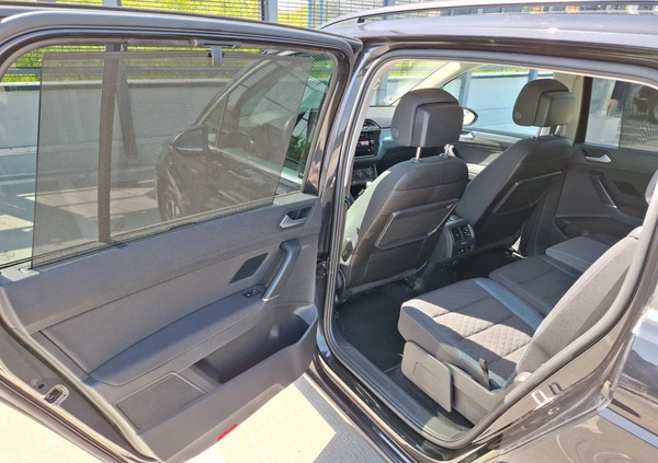 Volkswagen Touran cena 69900 przebieg: 227784, rok produkcji 2019 z Wrocław małe 781